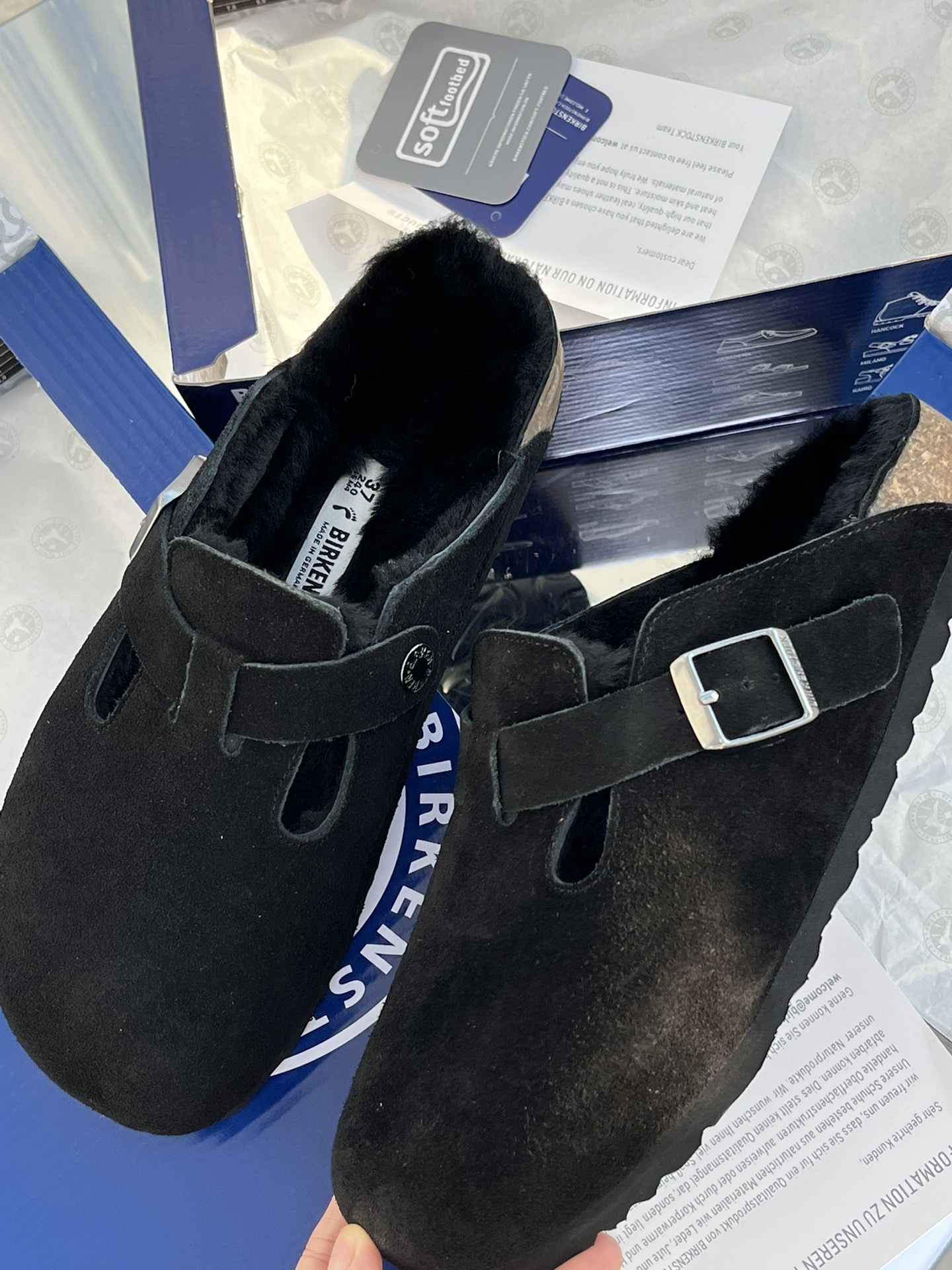 Fashionable and Comfortable Black Wool-lined Birkenstock Shoes for Autumn and Winter - 图片 4
