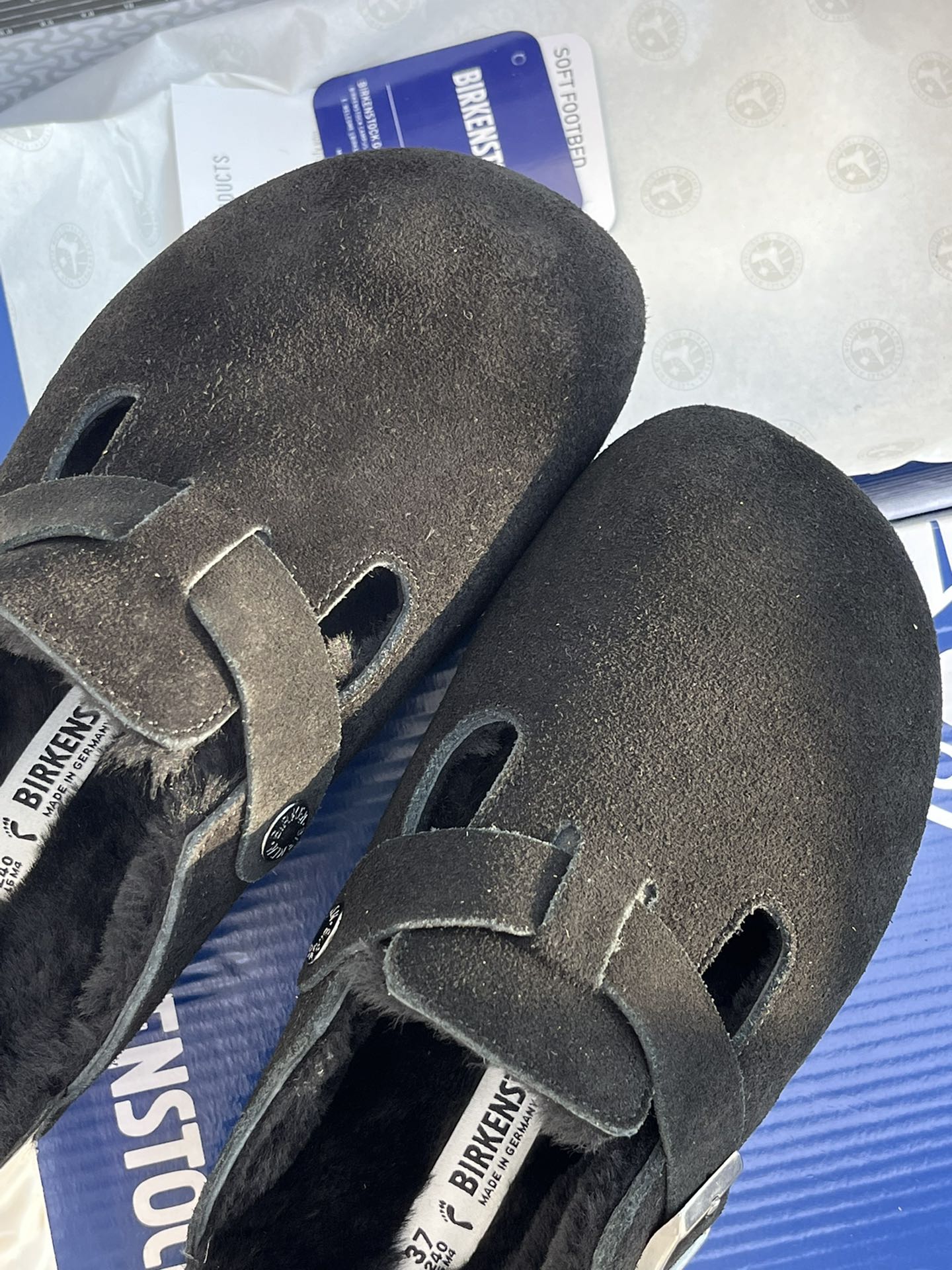Fashionable and Comfortable Black Wool-lined Birkenstock Shoes for Autumn and Winter - 图片 9
