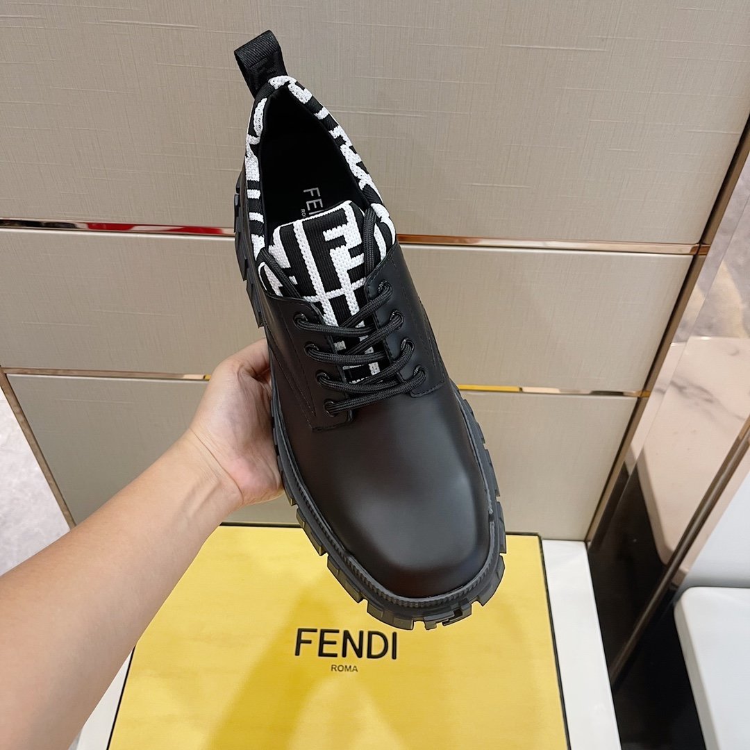 FendīForce黑色牛皮系带鞋黑