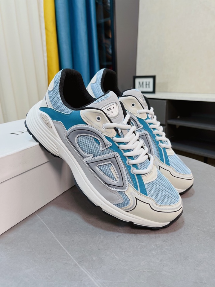 J0 迪奥 Dior . 最新爆款官网顶端品牌奢侈～代购,顶级～质量.鞋面選用进口特殊工艺搭配布料材质透气内里真皮鞋垫精细做工.原版个性时尚柔软橡膠耐磨防滑大底,上脚轻巧舒适,码: 38-44