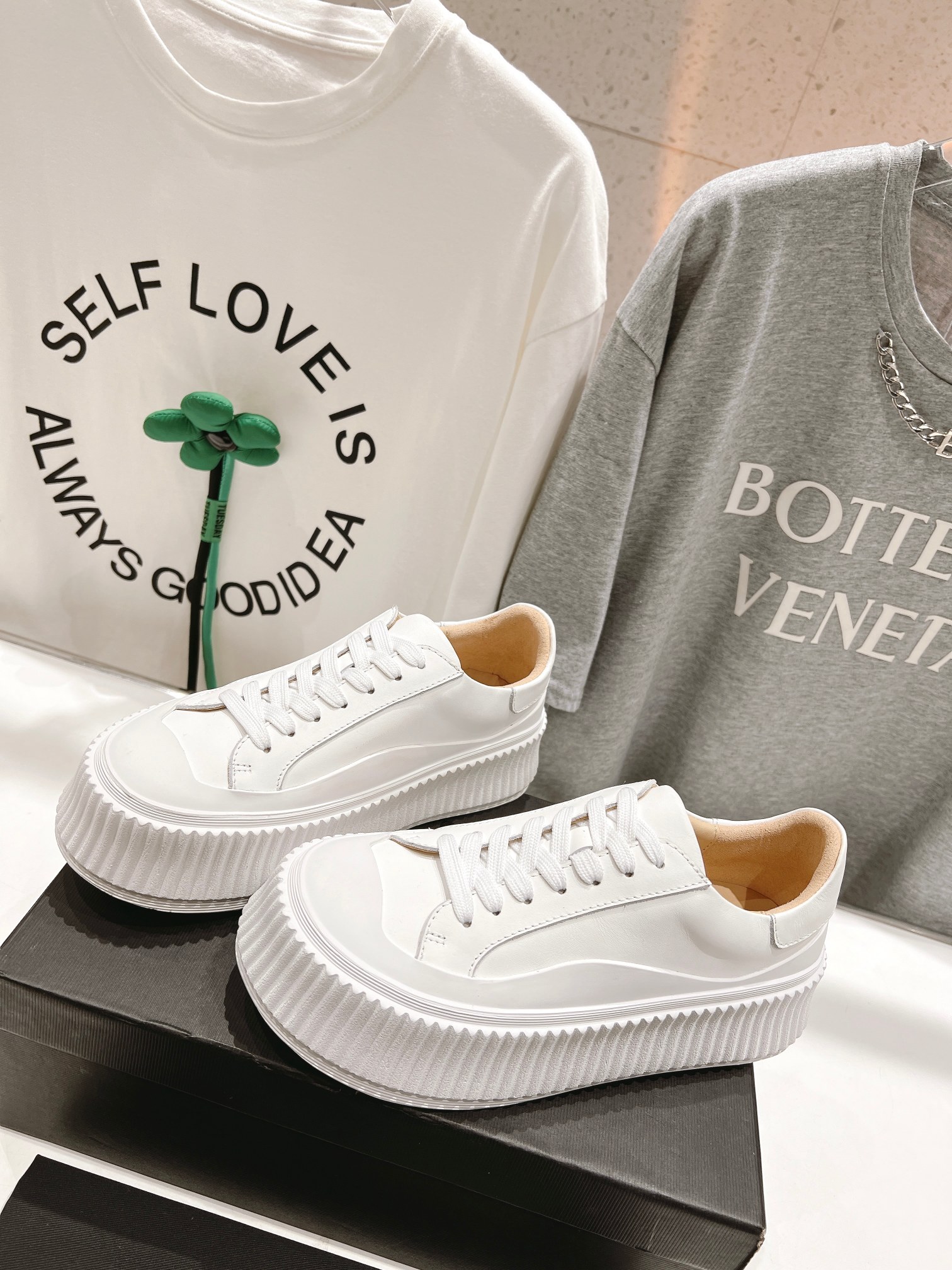 2022 Jill Sanders Gilsanda Red Discovery King Shoes Review - 图片 1