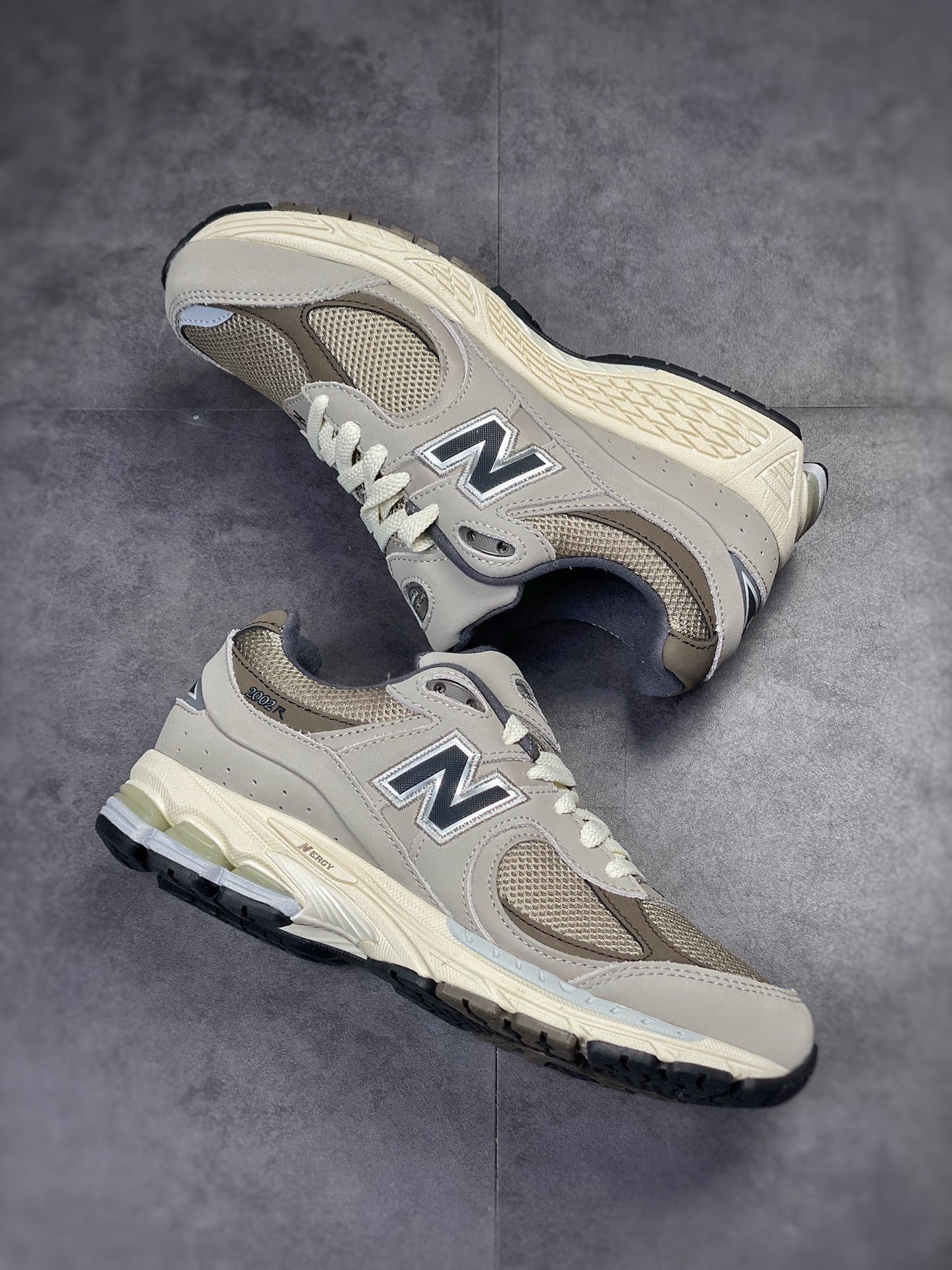 NewBalance2002R retro item correct version M2002RAW