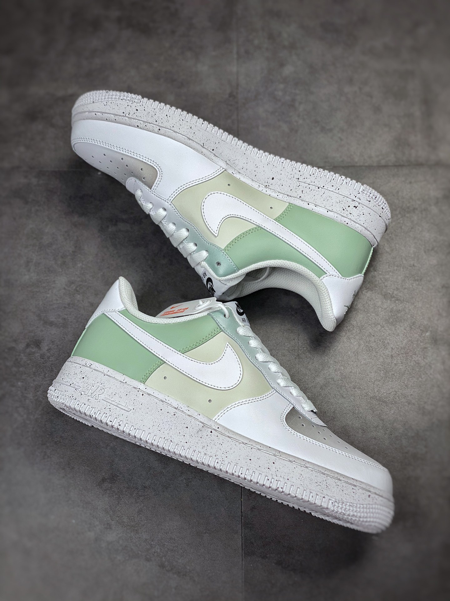 230 Nike Air Force 1 Low 07 渐变绿泼墨 MM6023-336
