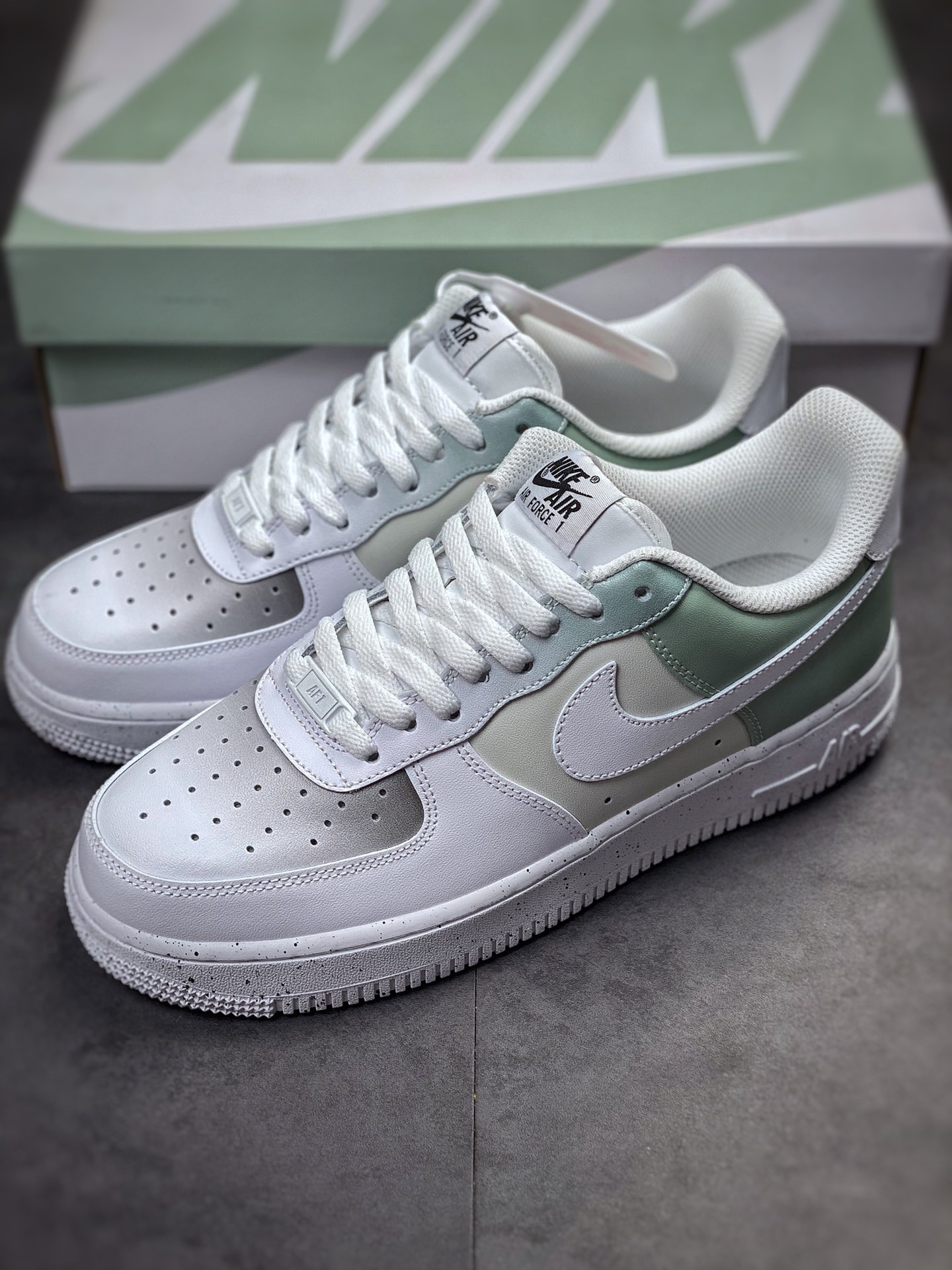 230 Nike Air Force 1 Low 07 渐变绿泼墨 MM6023-336