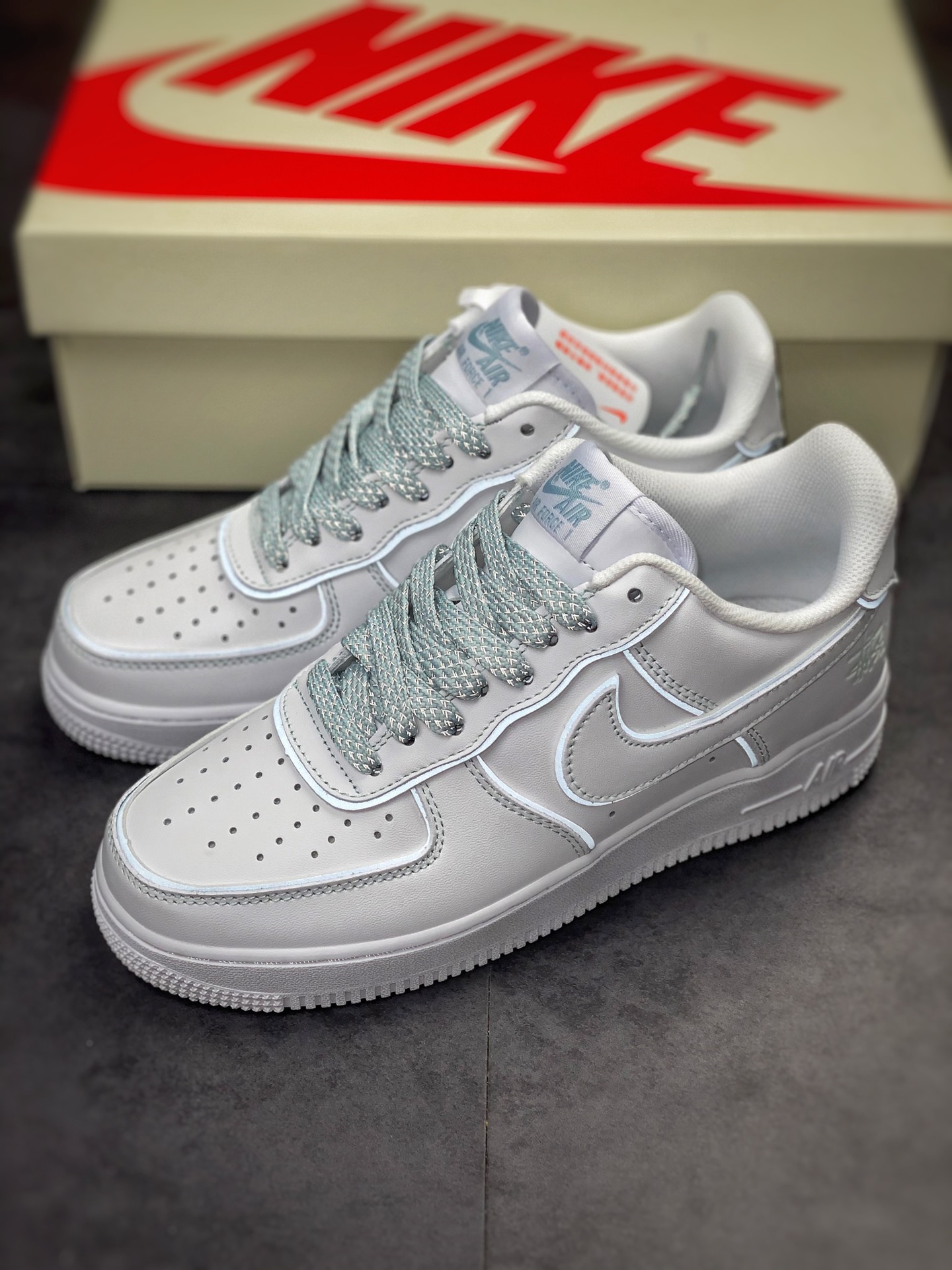 250 Nike Air Force 1 Low 07 Stussy 斯图西联名淡绿反光DT0617-029