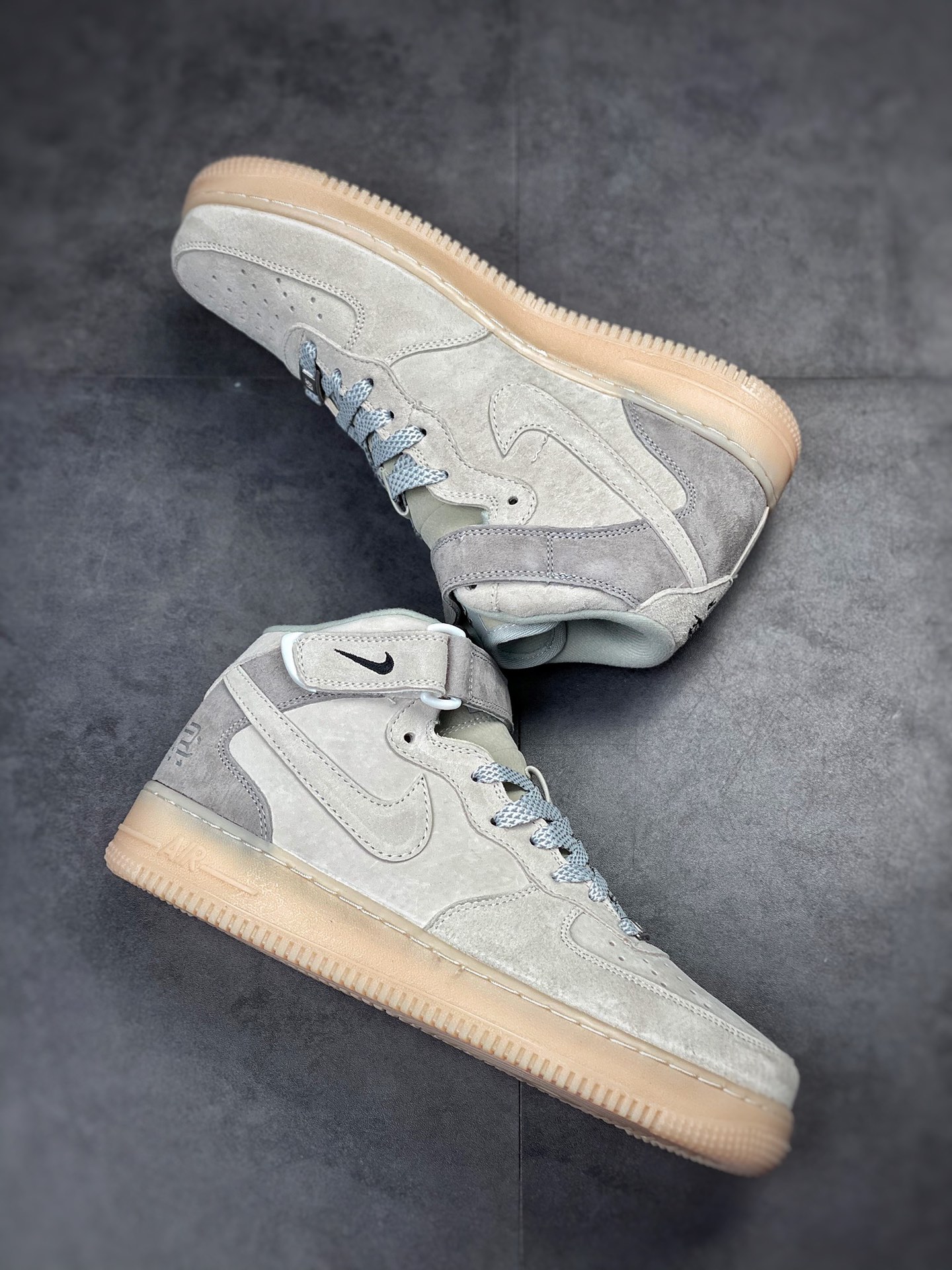 250 Nike Air Force 1 Mid Reigning Champ 卫冕冠军联名807618-300