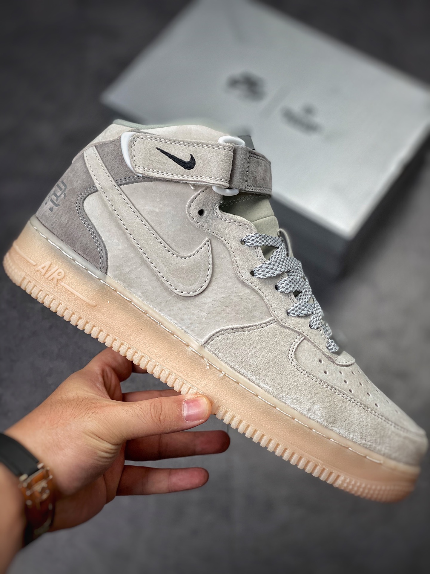 250 Nike Air Force 1 Mid Reigning Champ 卫冕冠军联名807618-300