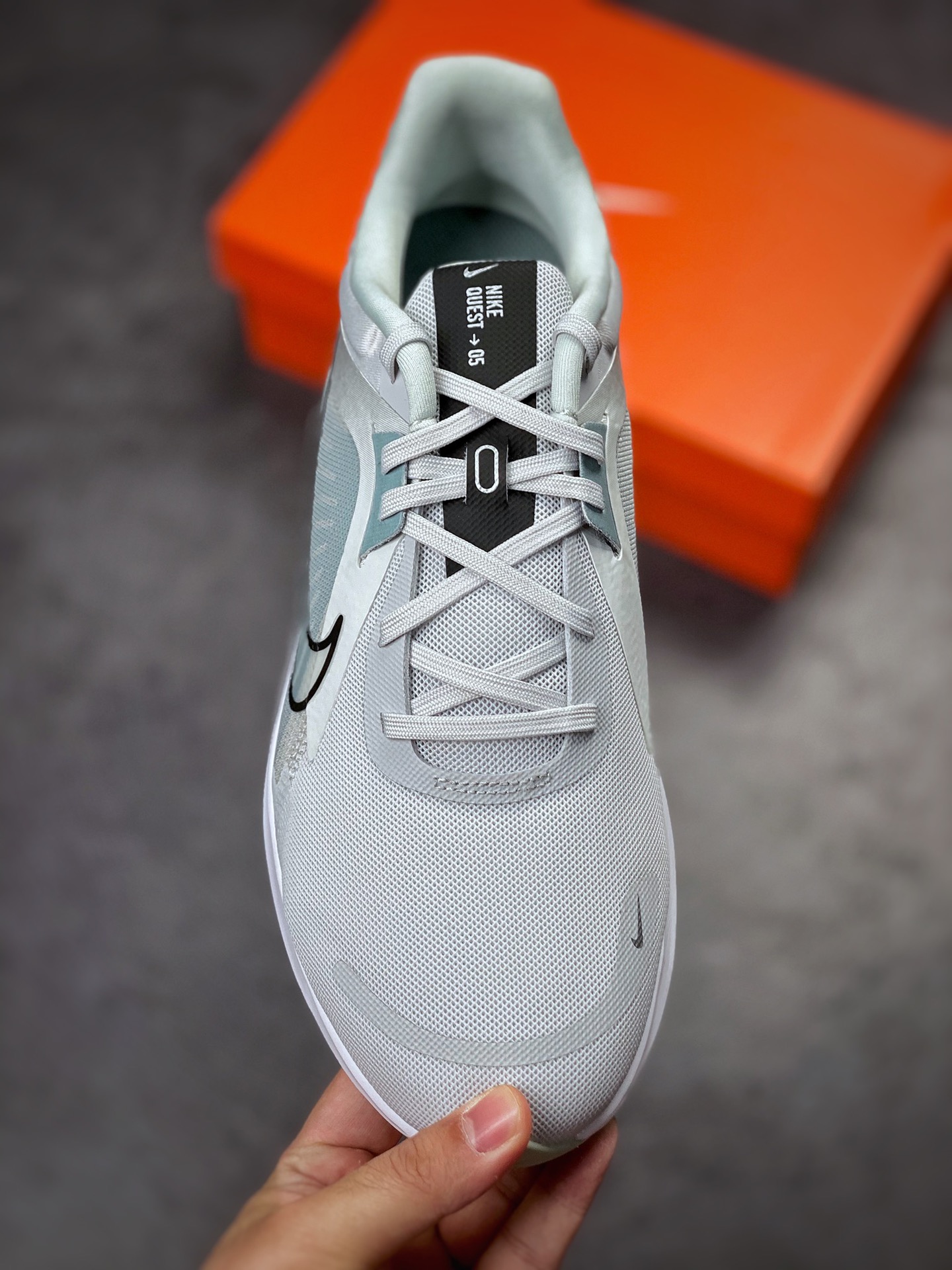 180 Nike Quest 5极速5代 网面透气 时尚休闲跑步鞋 DD0204-002
