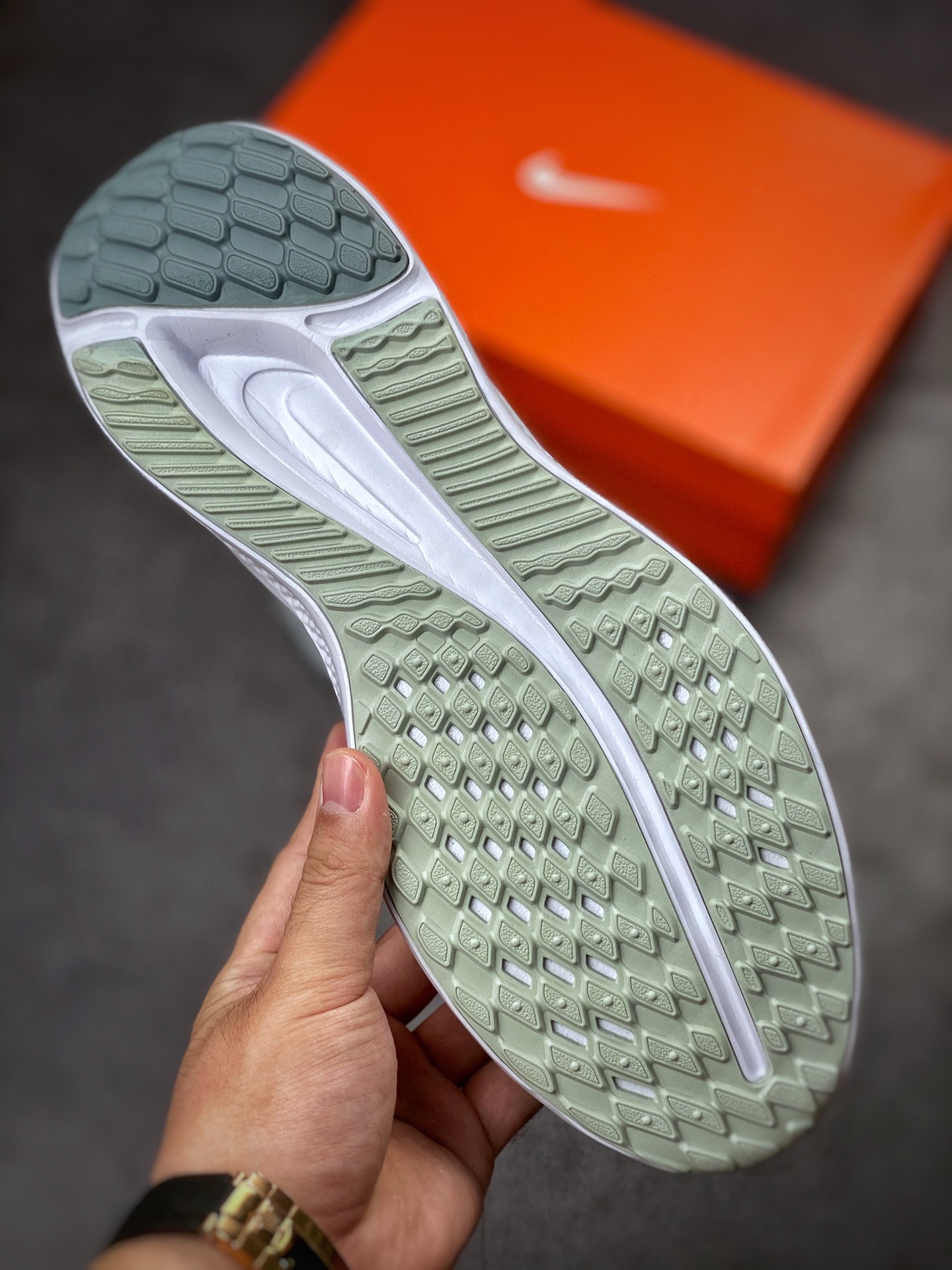 180 Nike Quest 5极速5代 网面透气 时尚休闲跑步鞋 DD0204-002