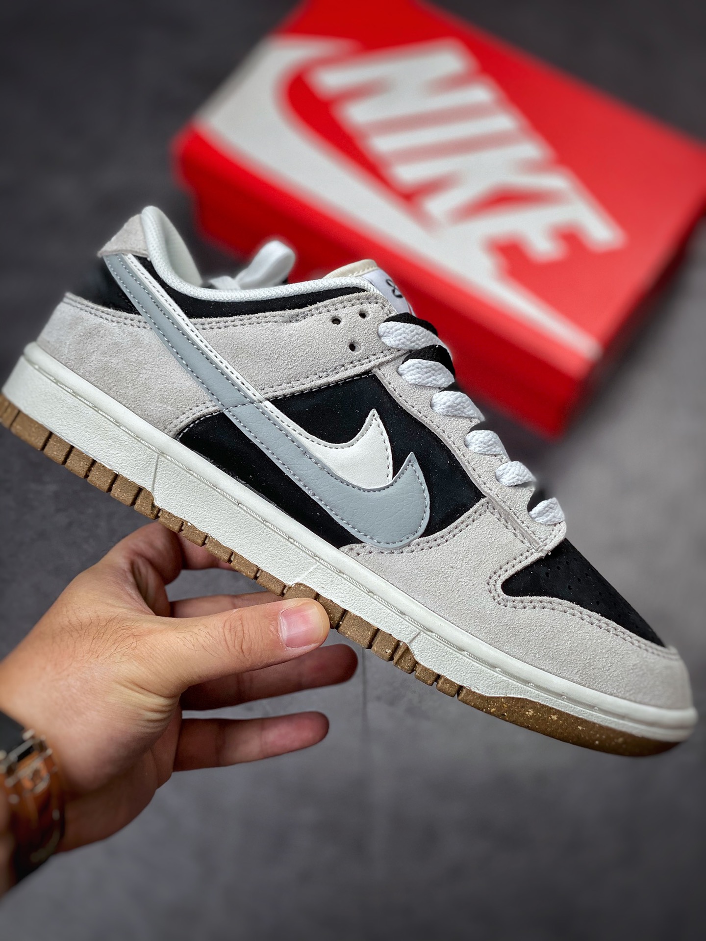 240 Nike SB Dunk Low SE ”85” 白黑双钩 DO9457-100