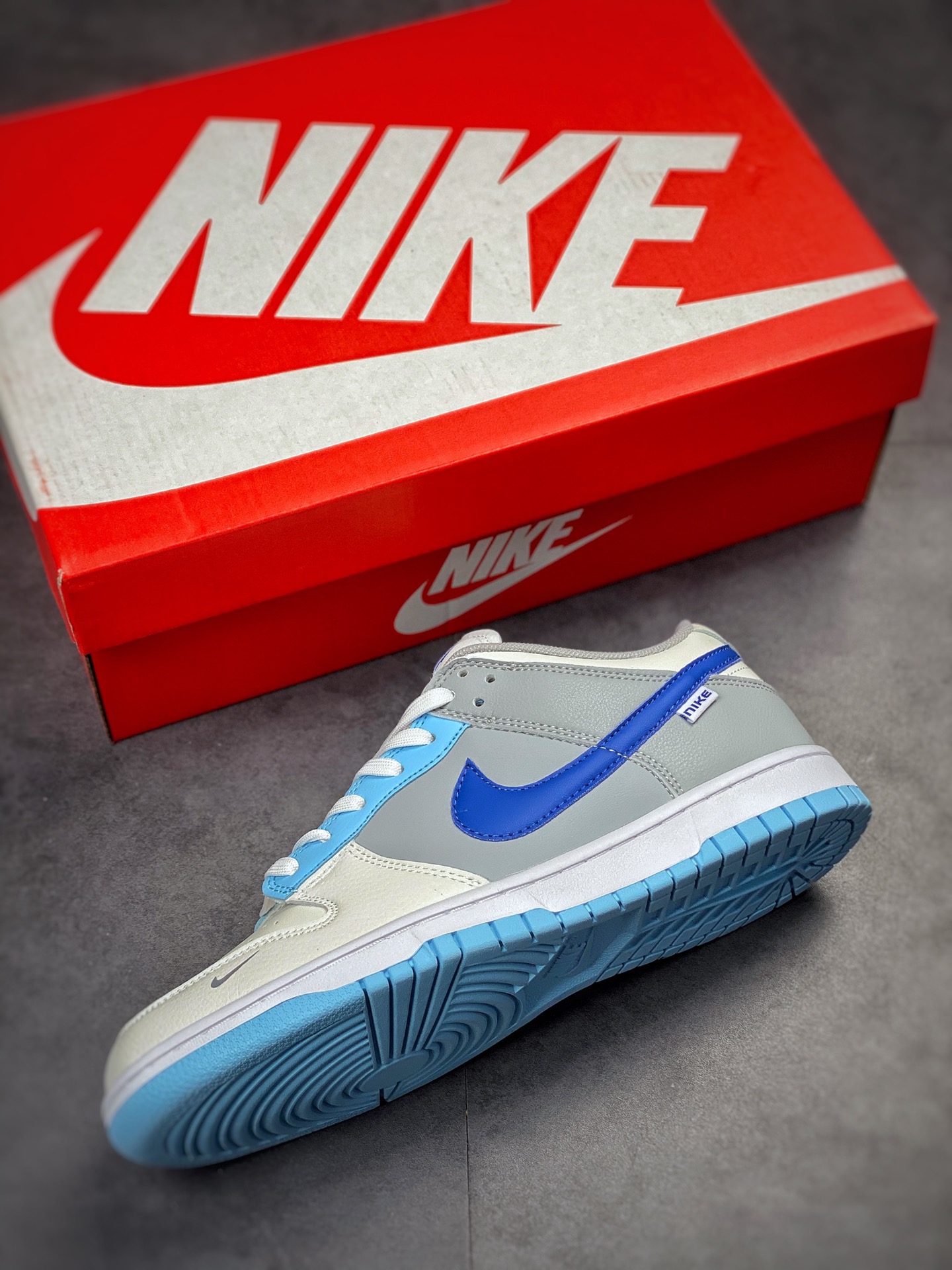 200 NIKE SB Dunk Low 海盐蓝 FB1843-141