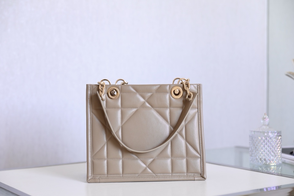 Dior Handbags Tote Bags 2023 AAA Replica Customize
 Apricot Color Gold Cowhide Fall/Winter Collection Essential Chains