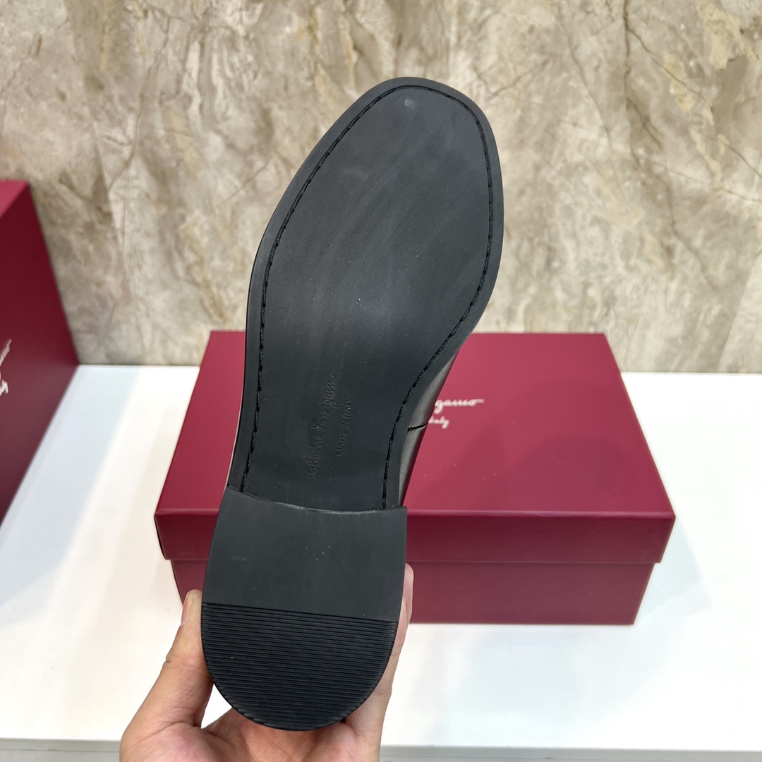 calidad original P280 marca: Ferragamo (Ferragamo) código estándar: código de los hombres 38/44 (45 