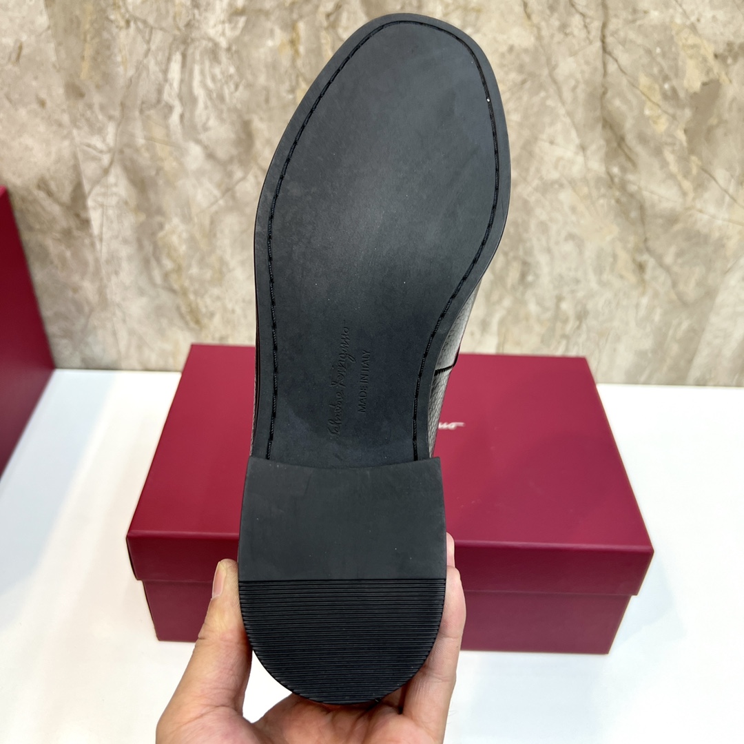 calidad original P280 marca: Ferragamo (Ferragamo) código estándar: código de los hombres 38/44 (45 