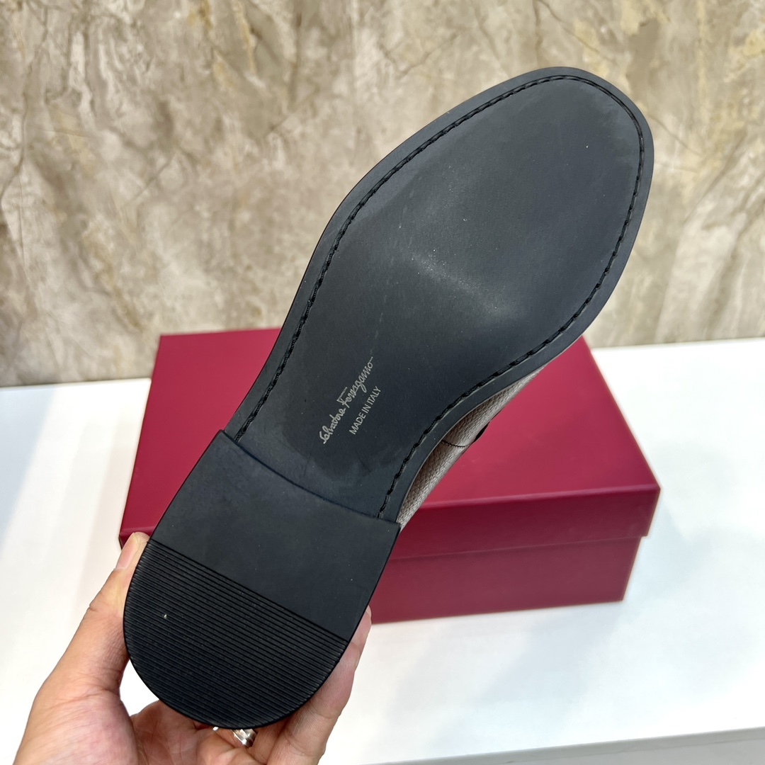 calidad original P280 marca: Ferragamo (Ferragamo) código estándar: código de los hombres 38/44 (45 