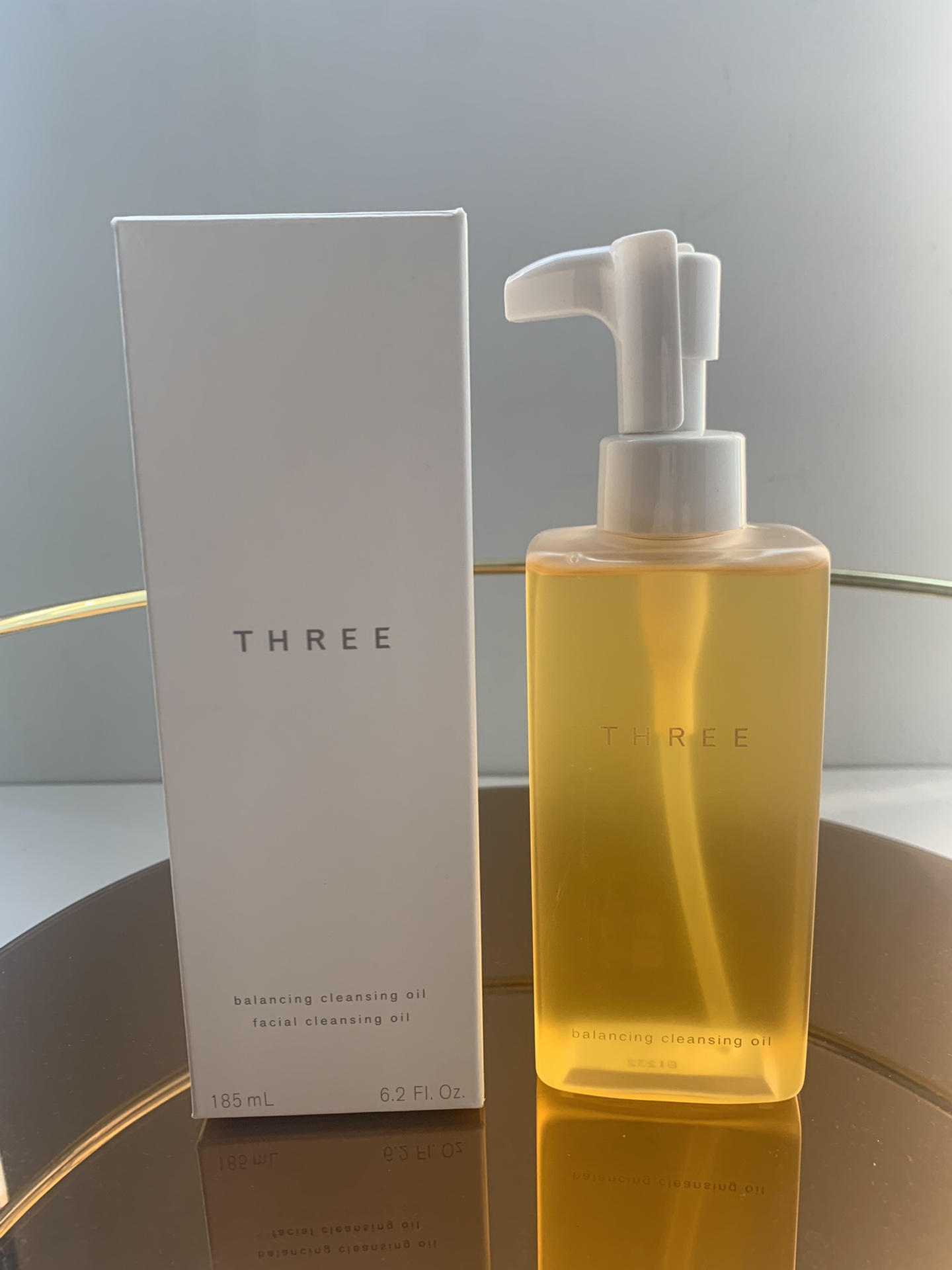 Aceite desmaquillante Three 185ml! La nueva versión contiene 98% de ingredientes naturales, la versión anterior 88%. ☻ …