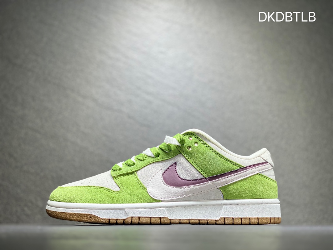 220 Nike SB dunk Low 低帮休闲运动滑板板鞋 DO9457-103
