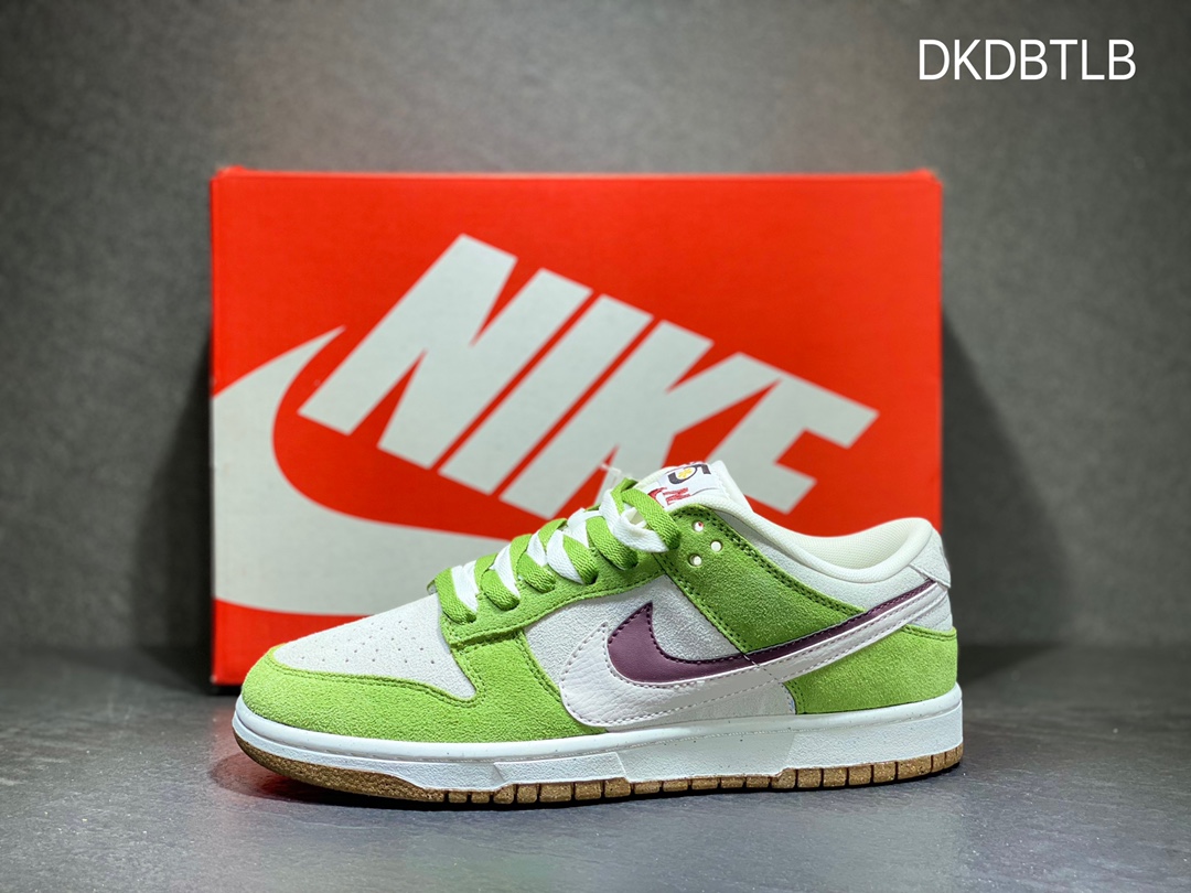 220 Nike SB dunk Low 低帮休闲运动滑板板鞋 DO9457-103