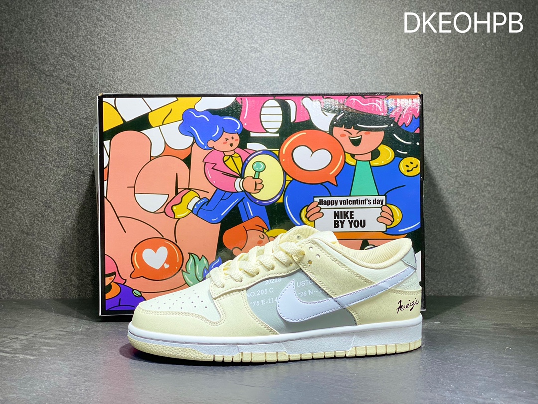 300 Nike SB dunk Low 低帮休闲运动滑板板鞋  DD8052-112