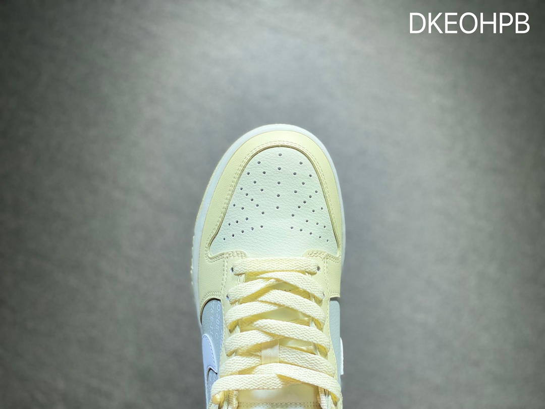 300 Nike SB dunk Low 低帮休闲运动滑板板鞋  DD8052-112