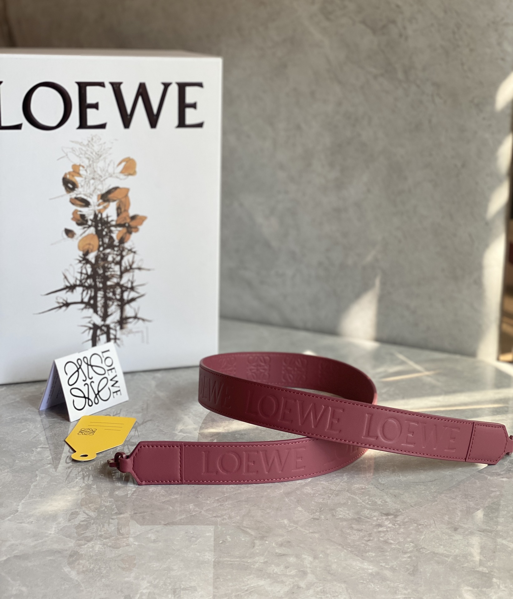 LOEWE Puzzle 24CM bag 字母肩带牛皮小号几何包 0189玫粉色/粉扣