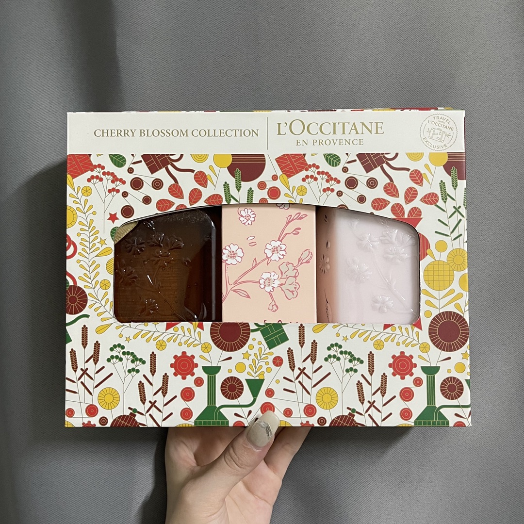 60! (Nota al hacer el pedido: Set de tres piezas de cerezo L'Occitane versión antigua) Set de tres piezas de cerezo L'O…