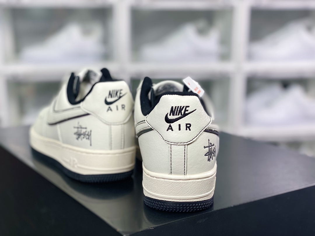 Stussy x Air Force 1′07”White/Black LaserUN1635-702