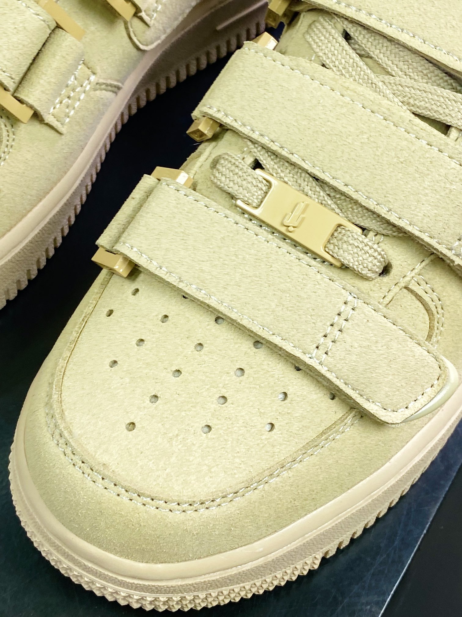 Billie Eilish x Air Force 1'07 High SP”Mushroom”DM7926-200-Top High Quatity Cheap Sneakers Fashion Clothing Clothes Bags handbags Shoes of all Brand wholesale With The best Quality And Beautiful Price from China Factory Chinese suppliers wholesaler seller Billie Eilish x Air Force 1'07 High SP”Mushroom”DM7926-200