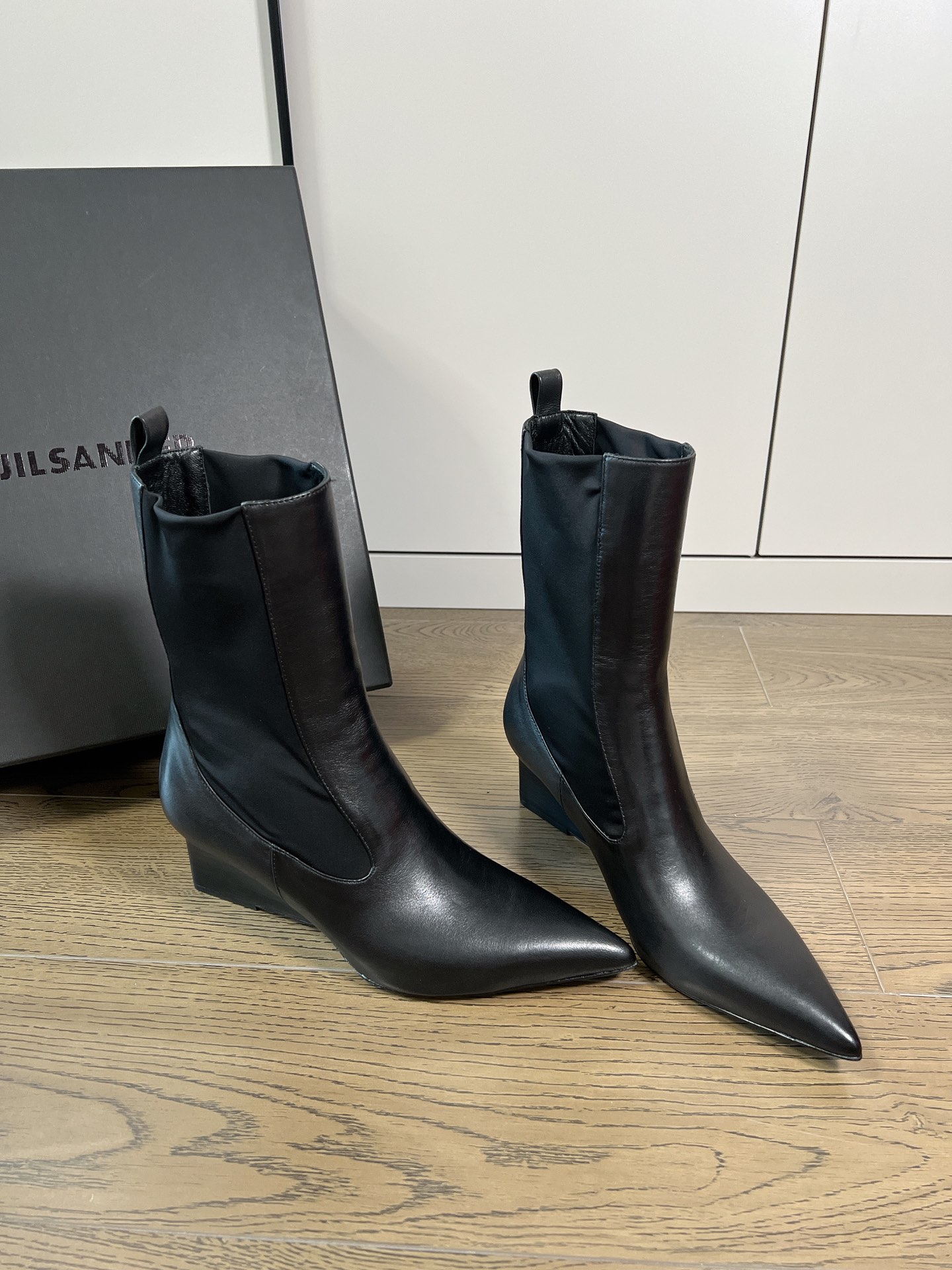 Jilsander23/尖头松紧短靴