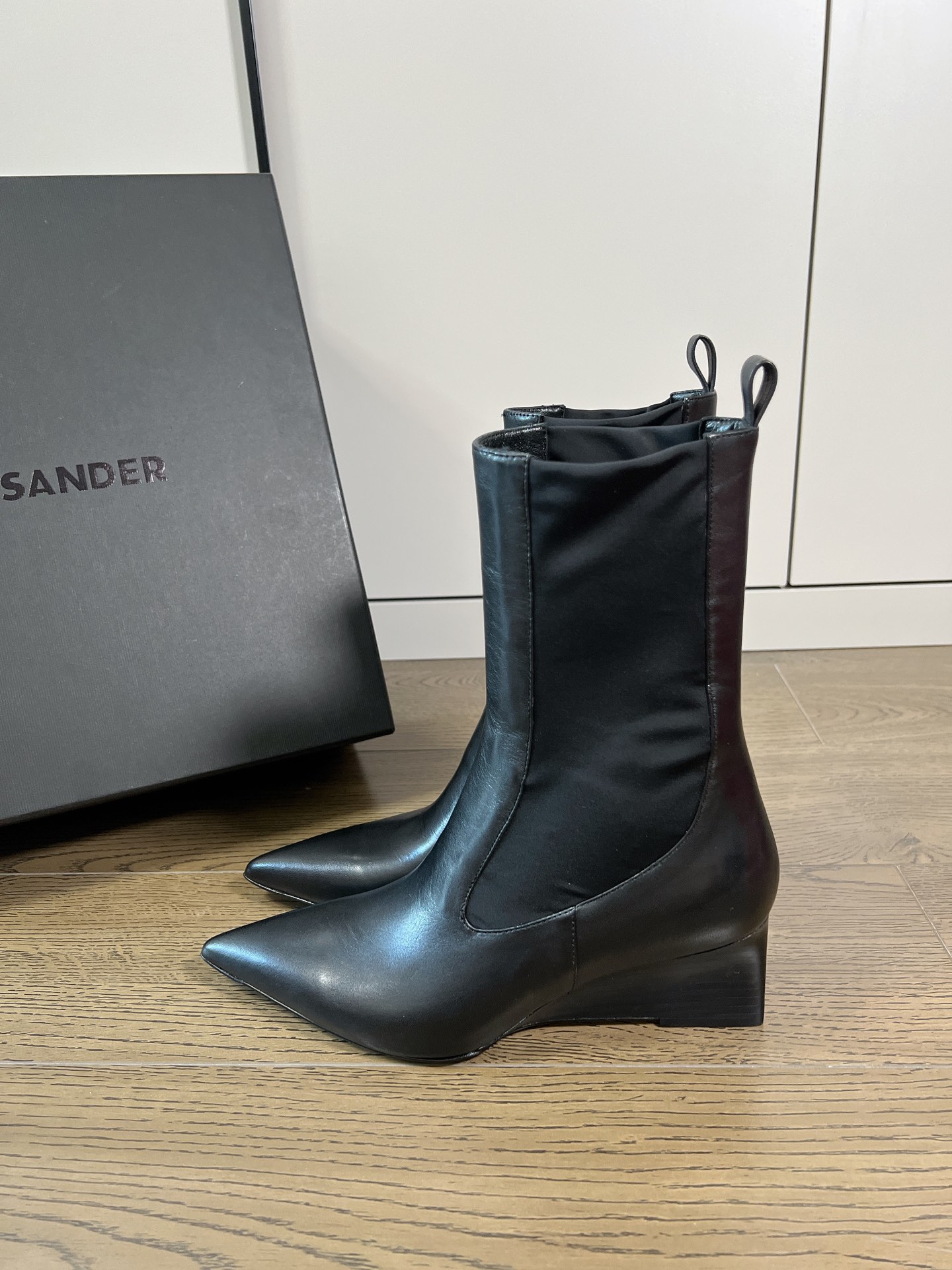 Jilsander23/尖头松紧短靴