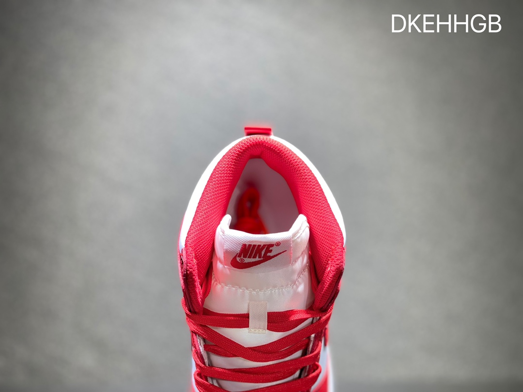 380 Nike SB dunk high 高帮休闲运动滑板板鞋  DD1399-106