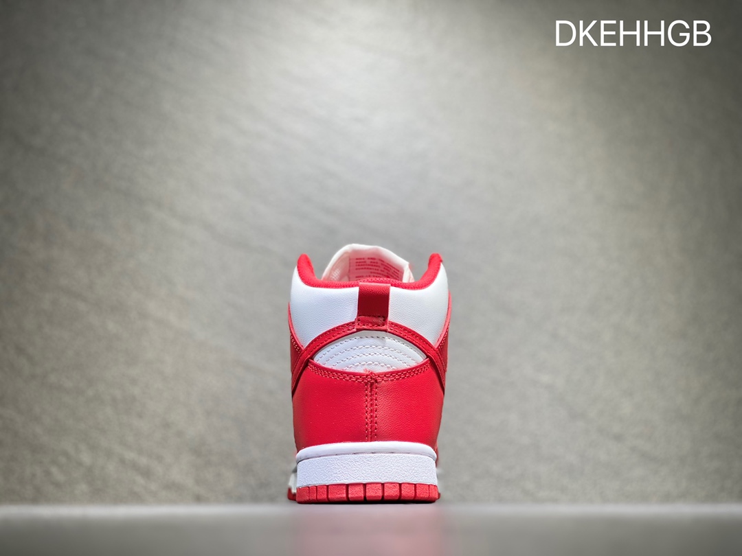 380 Nike SB dunk high 高帮休闲运动滑板板鞋  DD1399-106
