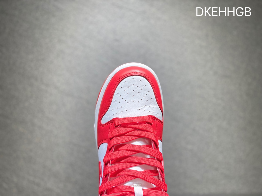 380 Nike SB dunk high 高帮休闲运动滑板板鞋  DD1399-106