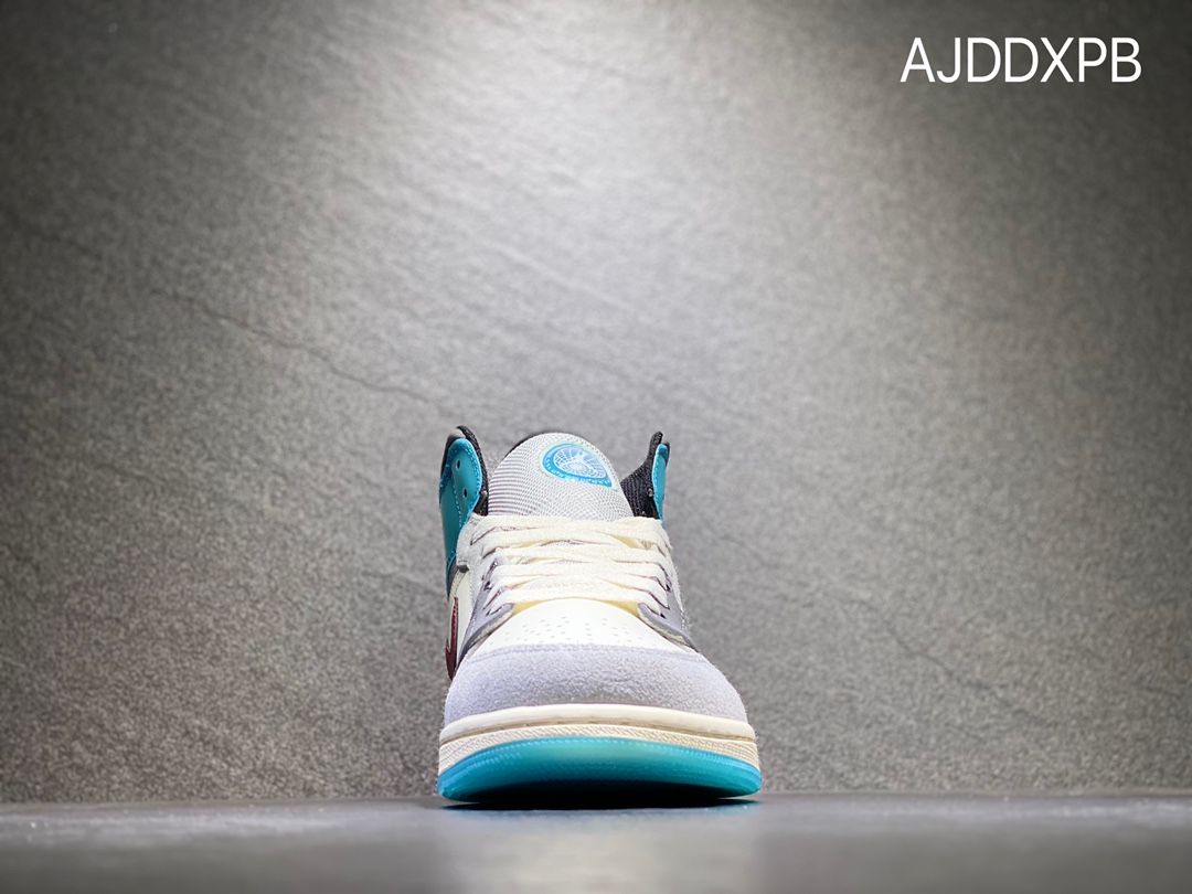240 NIKE Air Jordan 1 mid乔丹中帮休闲板鞋  FB1870-161