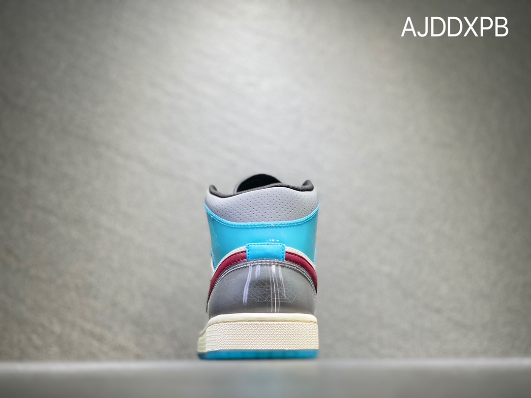 240 NIKE Air Jordan 1 mid乔丹中帮休闲板鞋  FB1870-161