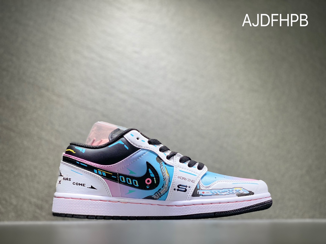 260 NIKE Air Jordan 1 Low 乔丹低帮休闲板鞋553558-062