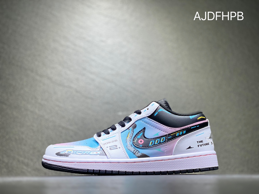 260 NIKE Air Jordan 1 Low 乔丹低帮休闲板鞋553558-062