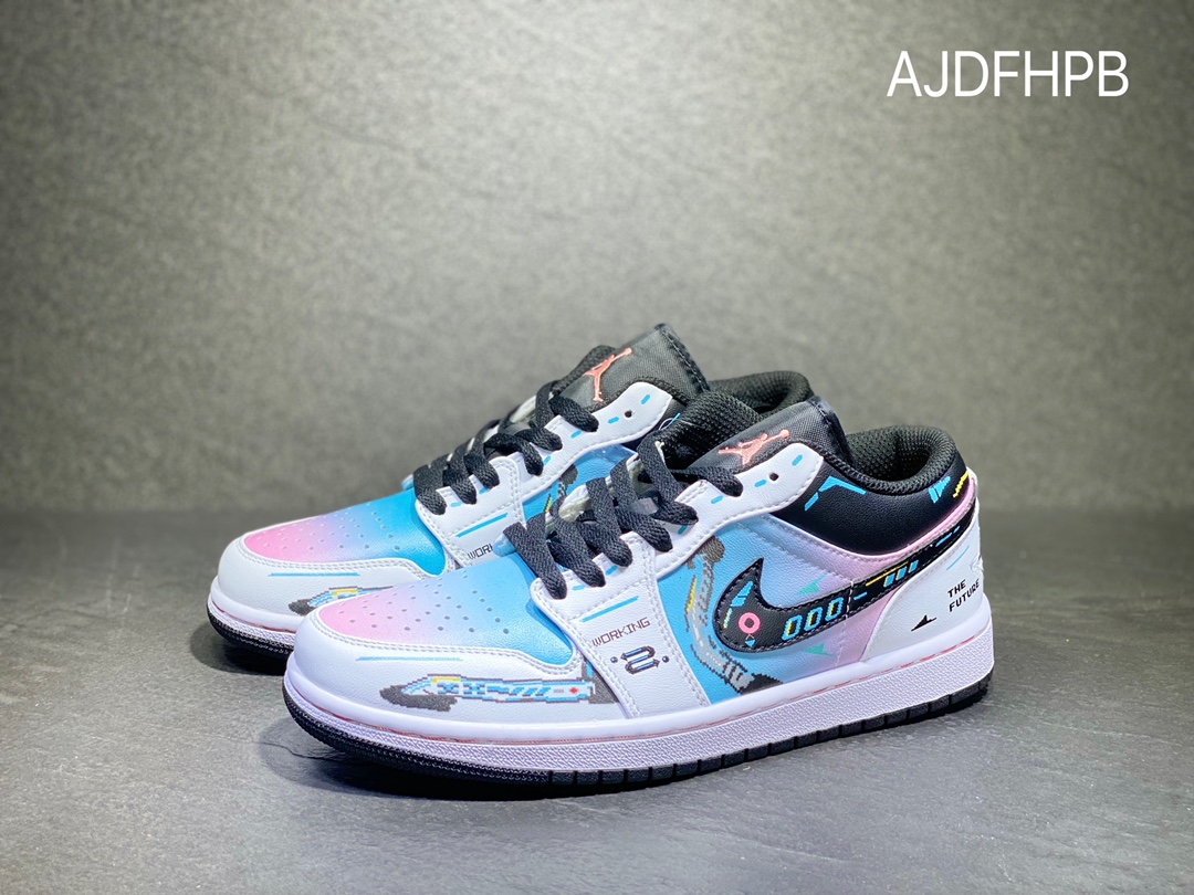 260 NIKE Air Jordan 1 Low 乔丹低帮休闲板鞋553558-062