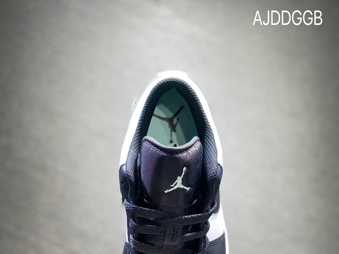 240 NIKE Air Jordan 1 Low 乔丹低帮休闲板鞋  DM1199-100