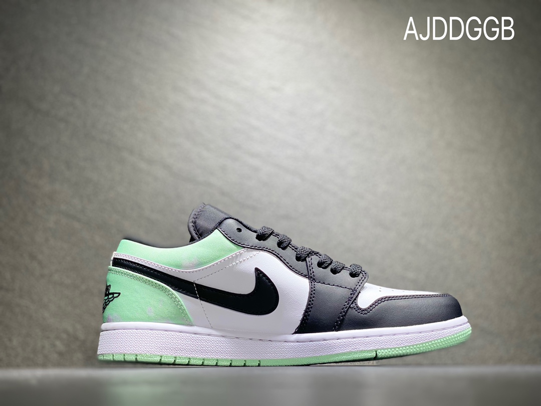 240 NIKE Air Jordan 1 Low 乔丹低帮休闲板鞋  DM1199-100