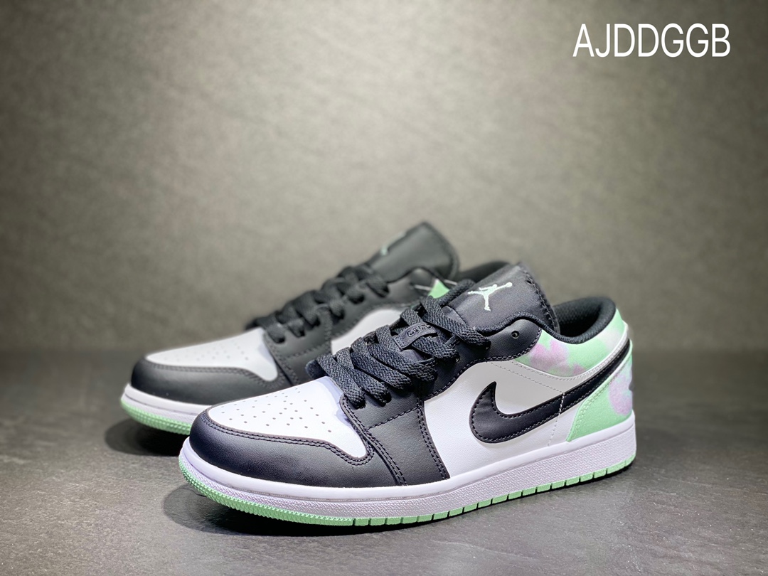 240 NIKE Air Jordan 1 Low 乔丹低帮休闲板鞋  DM1199-100