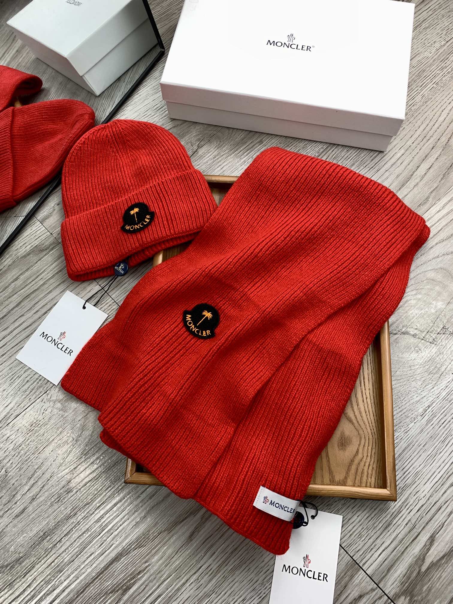 🌹。蒙口。【羊毛套装帽子】经典套装帽子！帽子➕围巾！材质：70%羊毛➕30%兔毛。暖暖哒超级舒服～冬日小姐姐减龄神器哦～