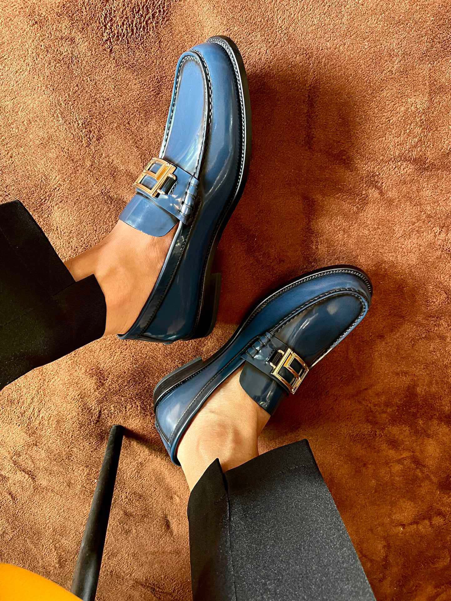 Versace Style Leather Men's Shoes style reference detail image 5 from source 781468