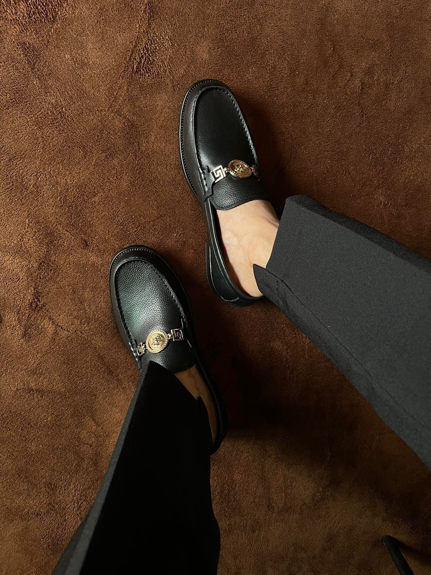 Versace Style Leather Men's Shoes style reference detail image 9 from source 781469