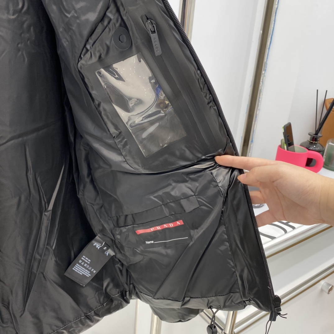 Guangzhou high-quality Prada red label hooded down jacket, unisex, sizes S-XXL.-Big cat