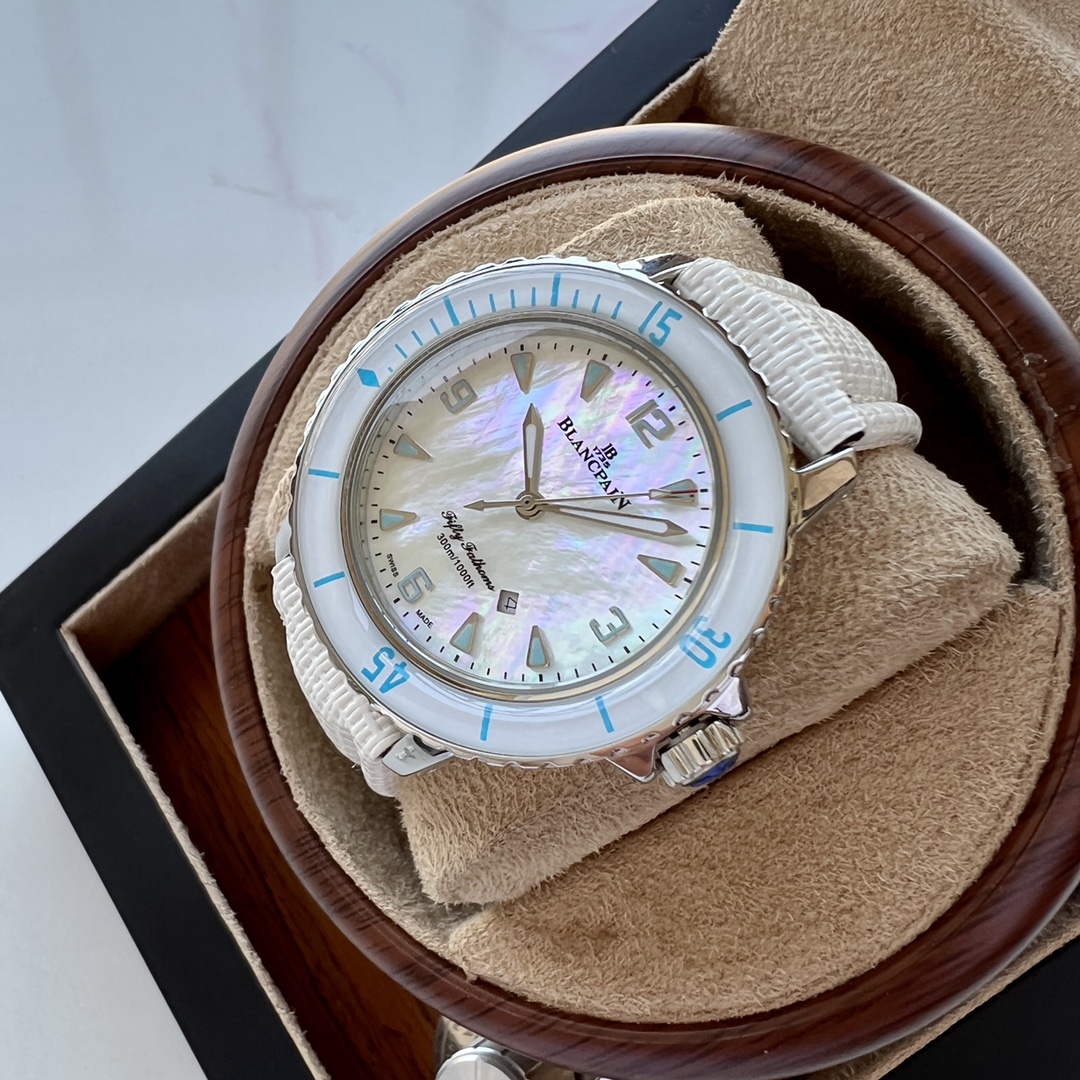 Noble 1:1 Remake Women’s Wristwatch with Real Cow Belt and Stone Cores