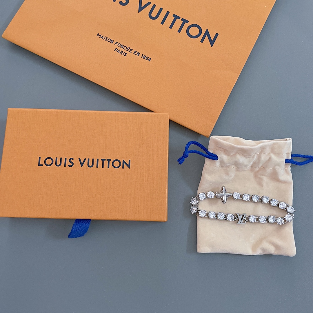 Best
 Louis Vuitton New
 Jewelry Bracelet Green Unisex