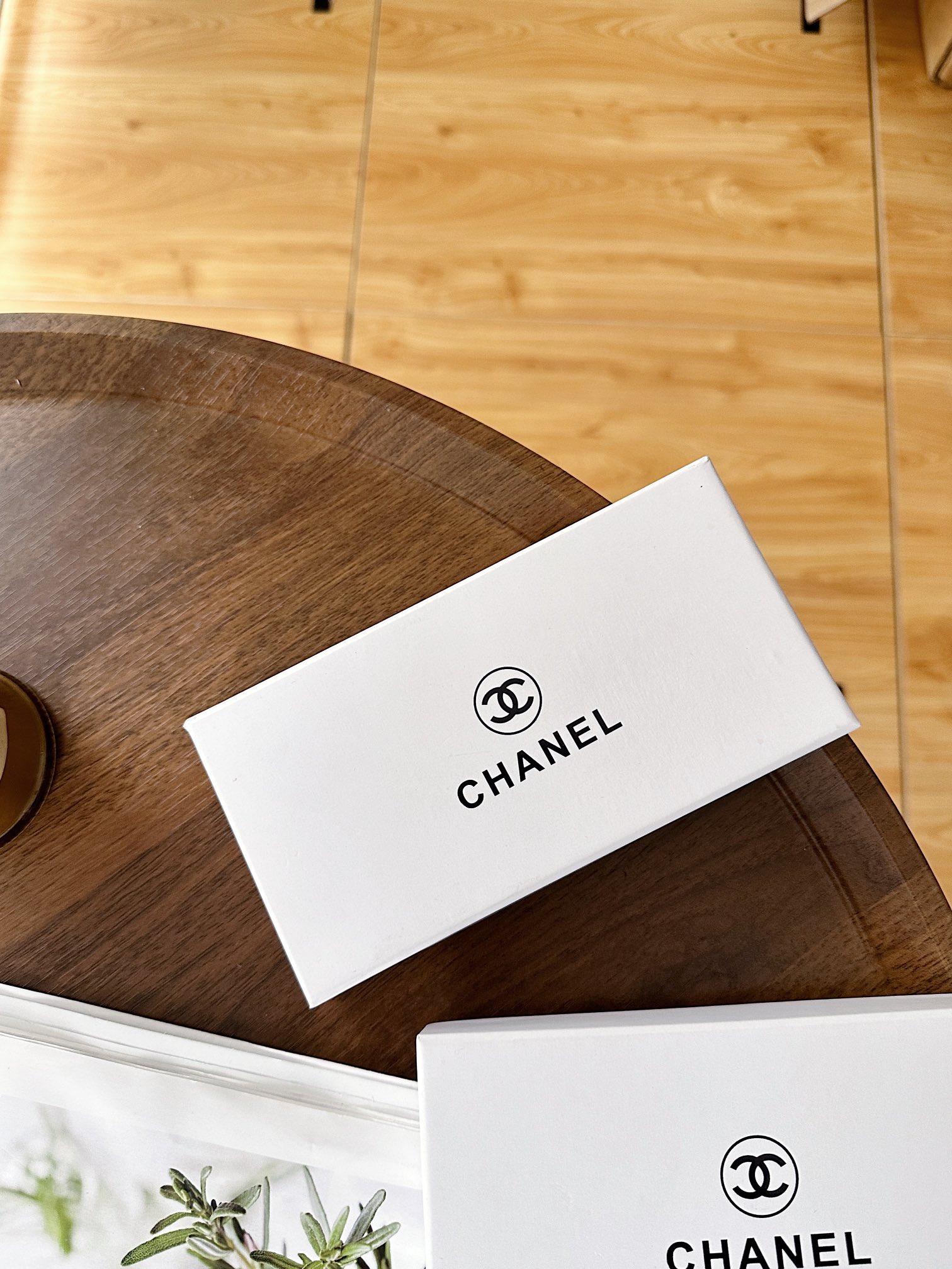 Signature Chanel-Style Presentation - Comprehensive 2