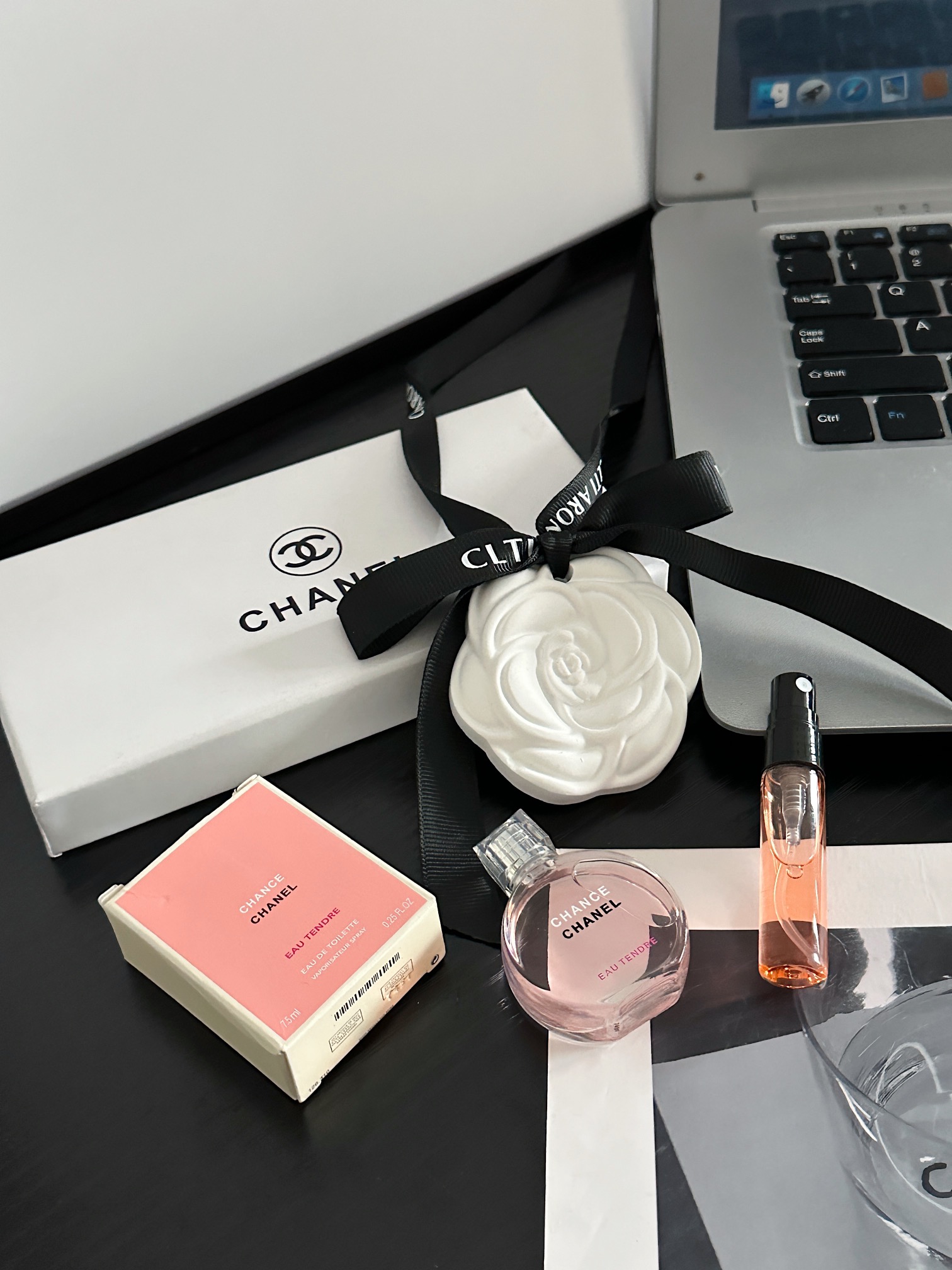 The tender, lingering quality of this fragrance’s drydown offers a quiet - Perfume 5
