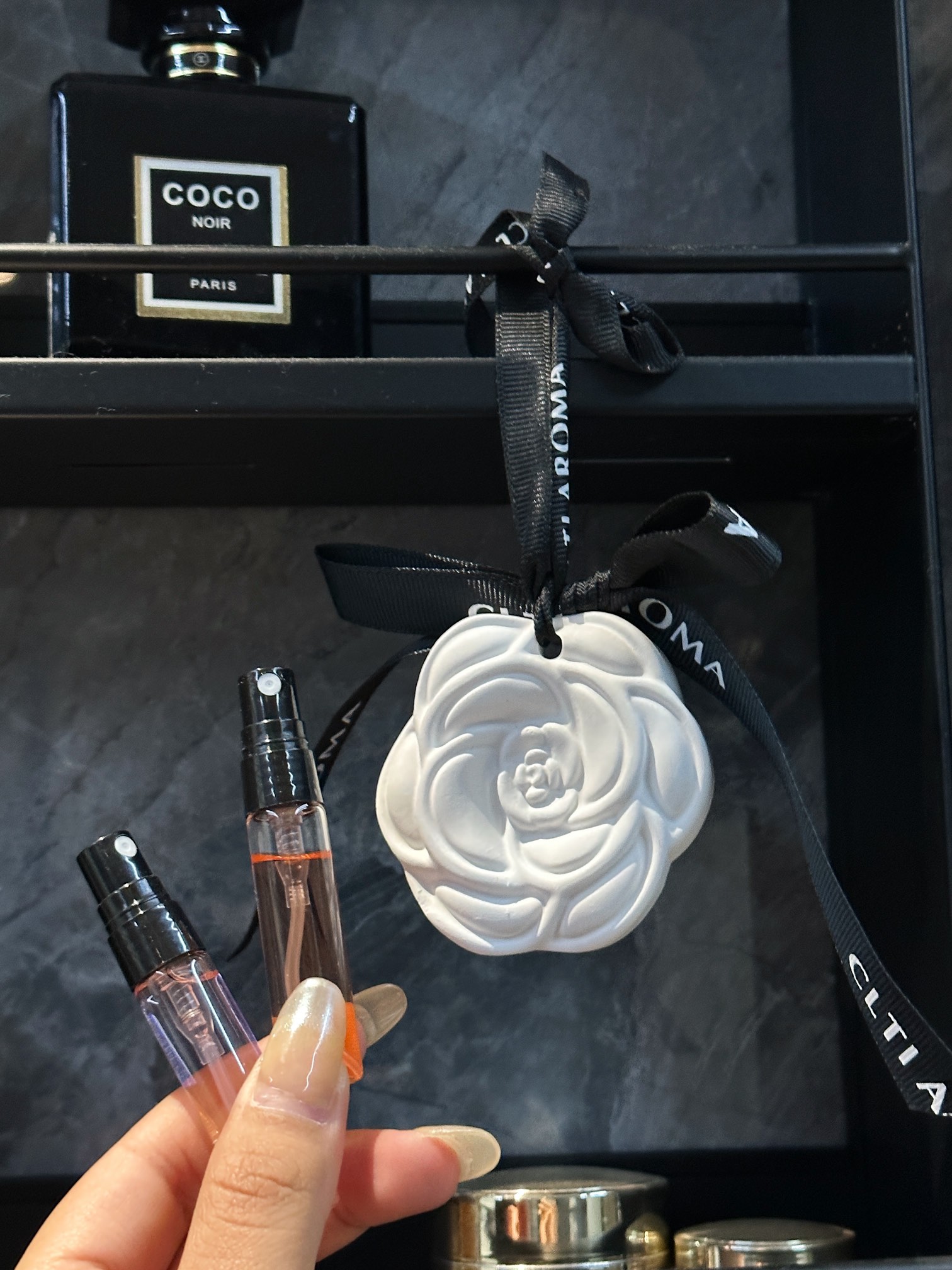 Hanging wardrobe fragrance designed for versatile multi-space use - Comprehensive 7